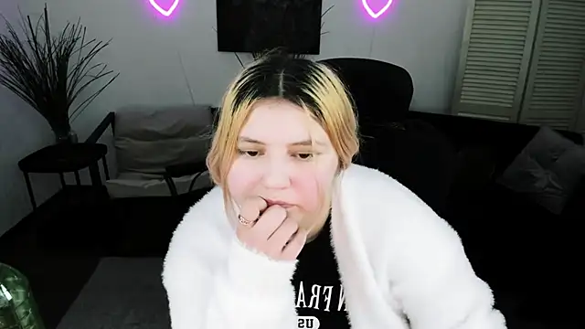 DiaAngell's cam snapshot