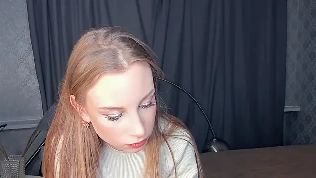 CarmenLipkin live sex cam