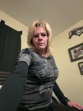 FireAfterDark's cam snapshot