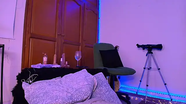 Giantonelawow's cam snapshot