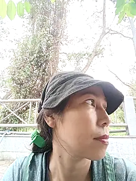 2HotAsain4u live sex cam