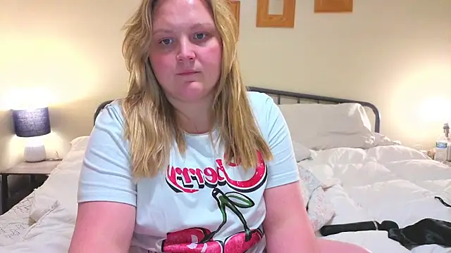 PhatAssBlond's cam snapshot