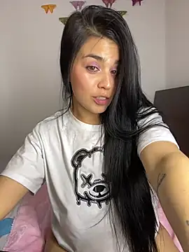 sophyy_white's cam snapshot