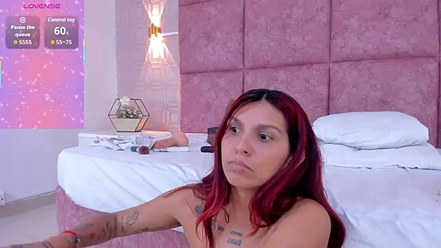 LiaVelez live sex cam