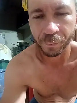 RobertoLuiz84 live sex cam