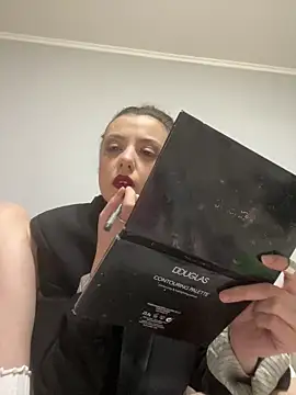 bunnythetailor's cam snapshot