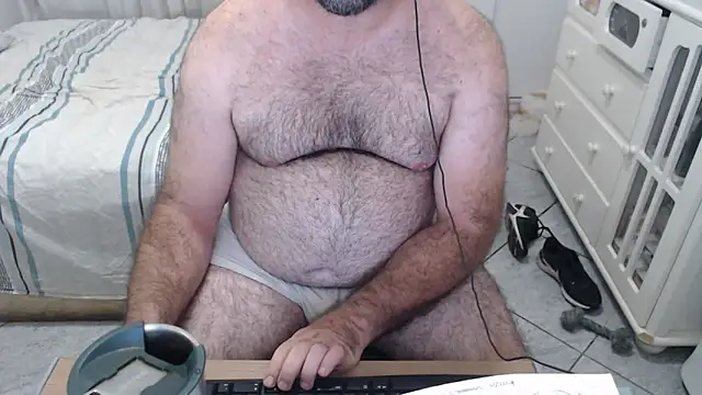 MysterBearMG live sex cam