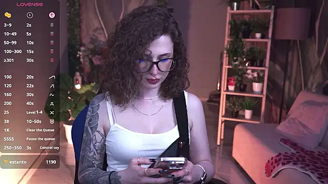 OliviaMcClean's cam snapshot