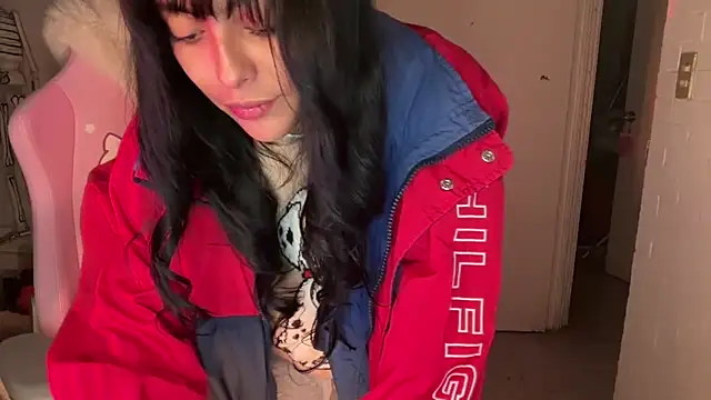 kaithra live sex cam