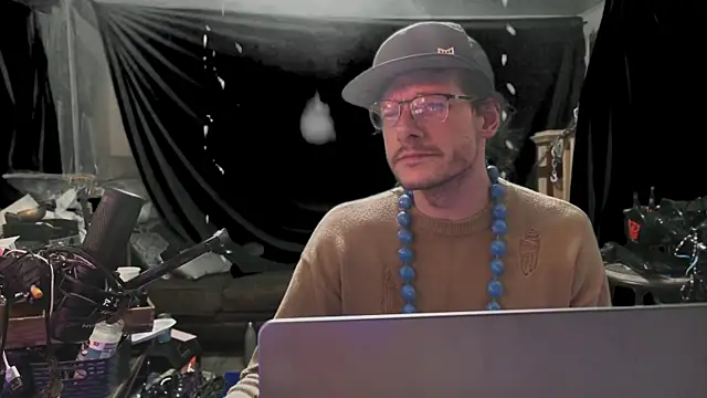 MasterDaddyCool's cam snapshot