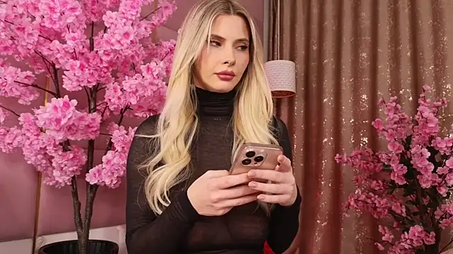 Elliblue's cam snapshot