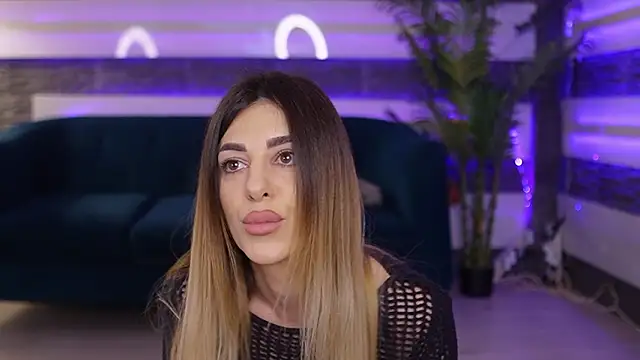 ItsIvyLicious_'s cam snapshot