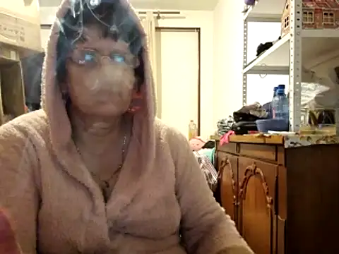 Samantha_Squirt@xh live sex cam