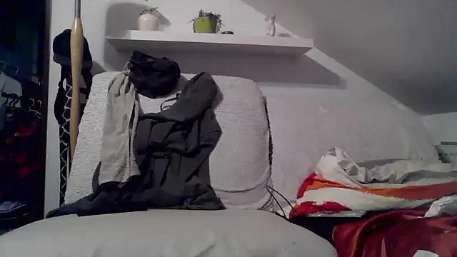 Cambitchboy live sex cam