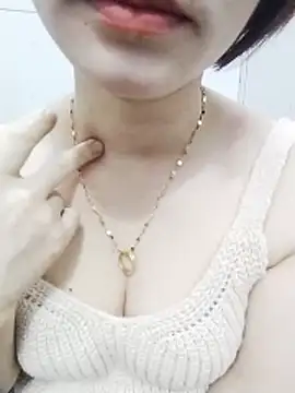 Swan-white123's cam snapshot