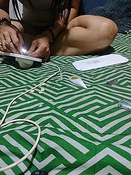 SHARLOT2427 live sex cam