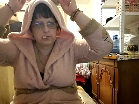 Samantha_Squirt@xh live sex cam