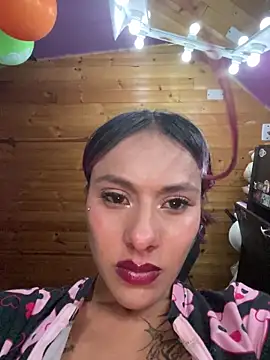 Emily-Fire live sex cam