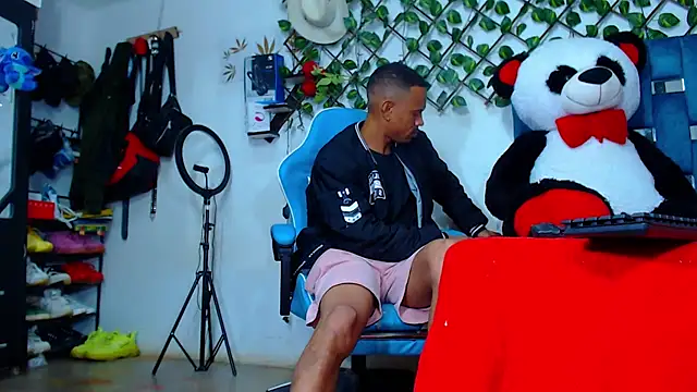 black_latin23cm live sex cam