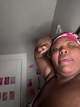 Chocolatebunnyxx96 live sex cam