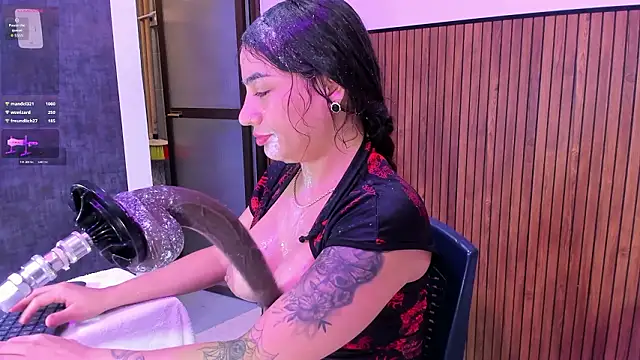 violett_collins_'s cam snapshot