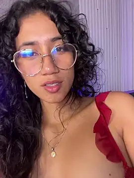 KaitlynLoveCam live sex cam