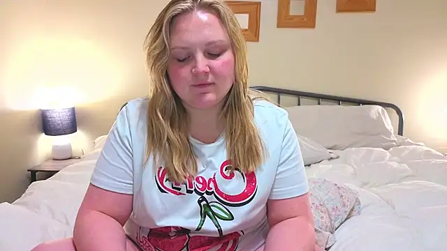 PhatAssBlond's cam snapshot