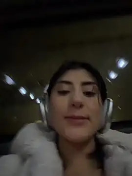 fiorella_paris's cam snapshot