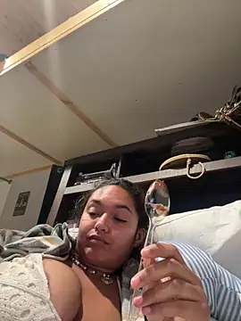 QueenNefertiti's cam snapshot