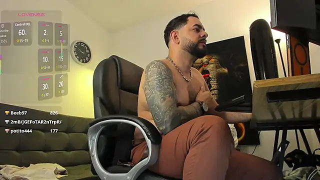 Ethan_Castellano live sex cam