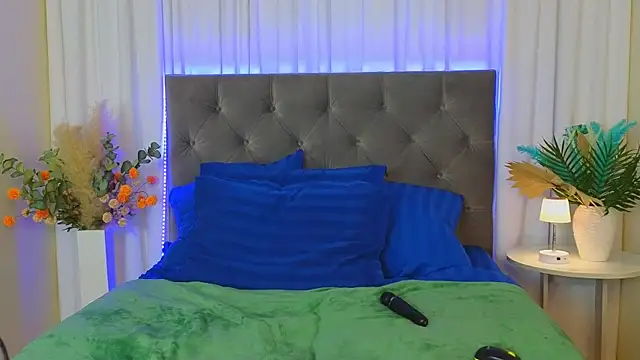 Ariana_Petite live sex cam