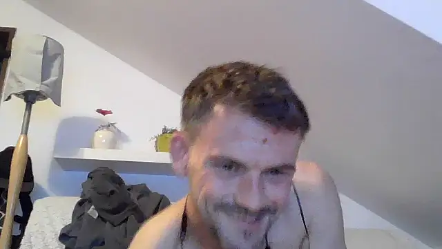 Cambitchboy's cam snapshot