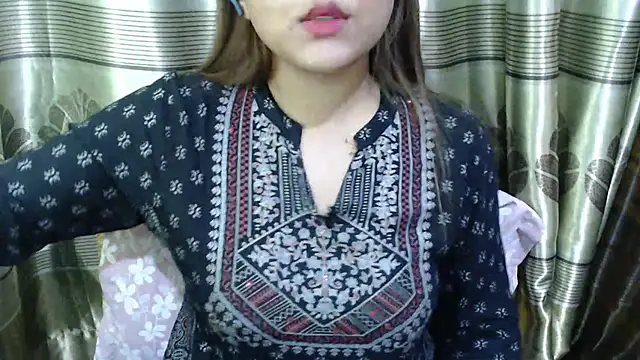 queen_angelina's cam snapshot