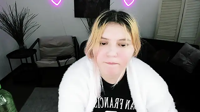 DiaAngell's cam snapshot