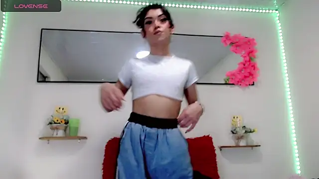 NathalialLooes live sex cam