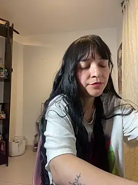 Abril_Thompson221's cam snapshot