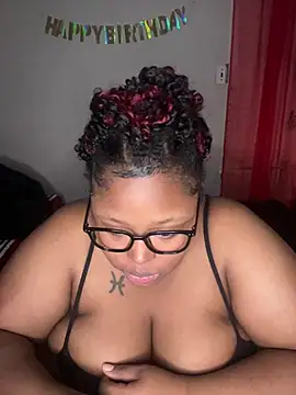 Chocolatebunnyxx96 live sex cam