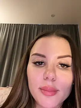 Alina_Vibe_Me live sex cam