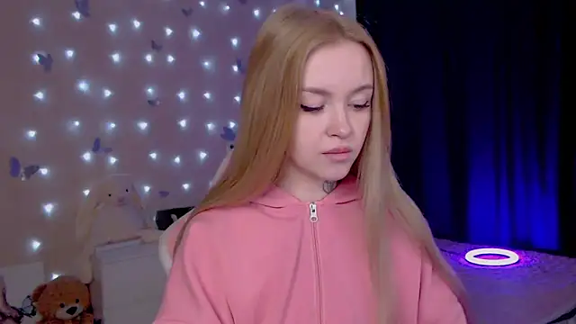 Naughty_Mable's cam snapshot