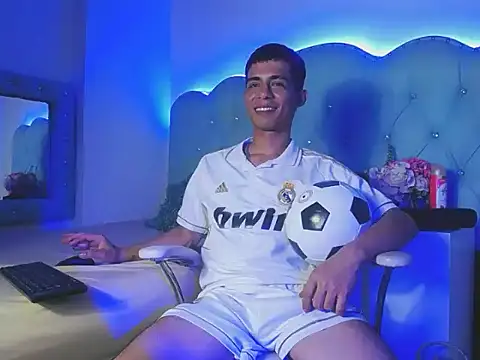 Apolo_Richards's cam snapshot