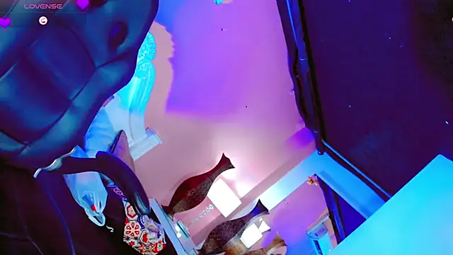 AnnaRouseQueen live sex cam