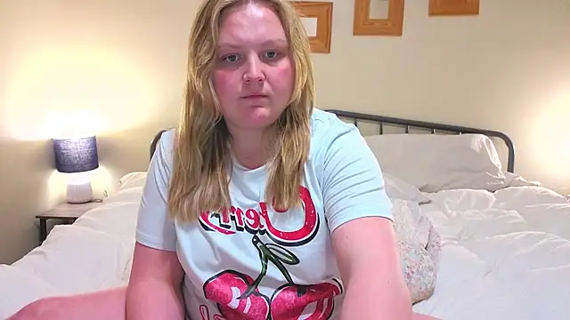 PhatAssBlond's cam snapshot