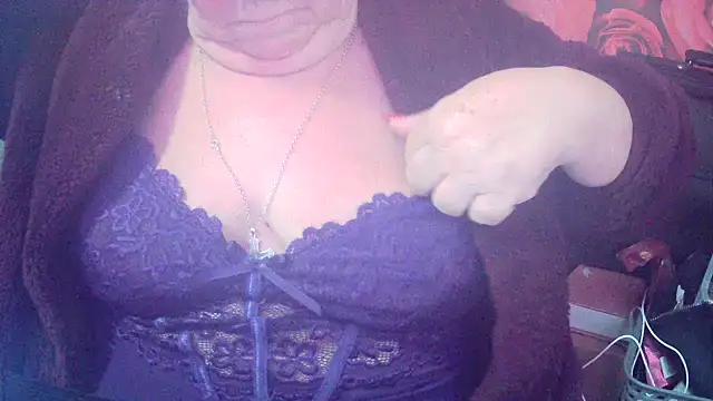 Playful_MILF_Demi live sex cam