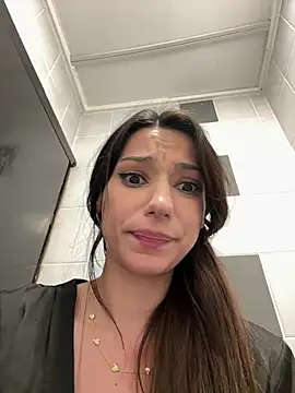 -_MiaQueen_- live sex cam