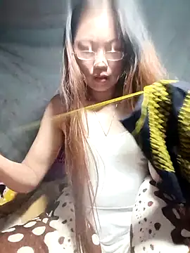 blonde_blg's cam snapshot