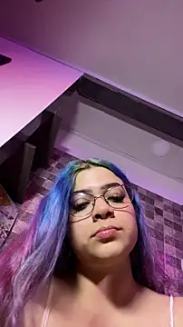 Sophia_cyrus11 live sex cam