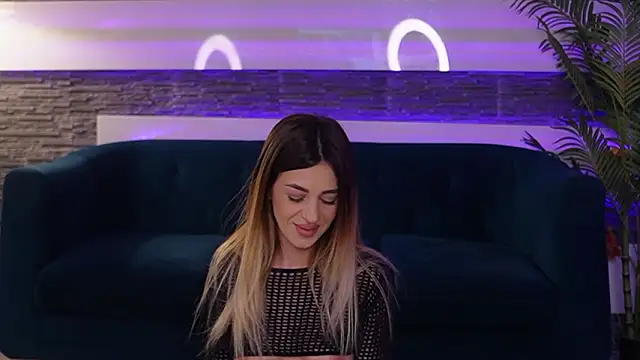 ItsIvyLicious_'s cam snapshot