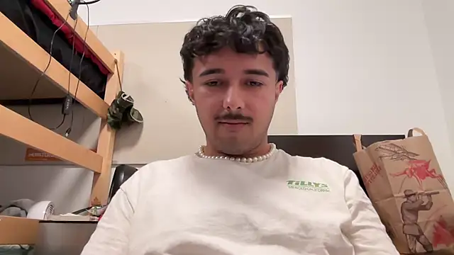 Gorillabutt1414's cam snapshot