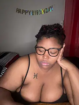 Chocolatebunnyxx96's cam snapshot