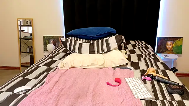 chloechrome live sex cam